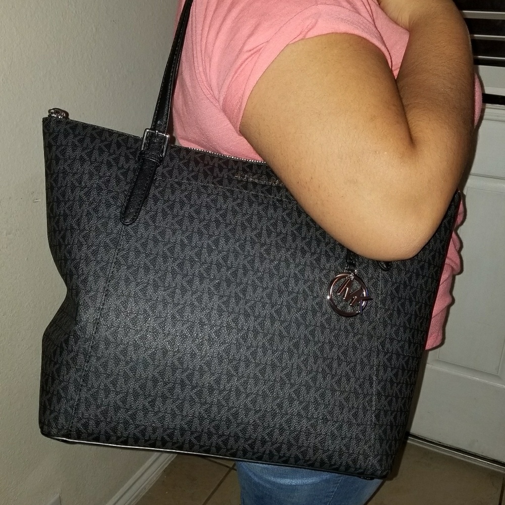 Michael Kors tote